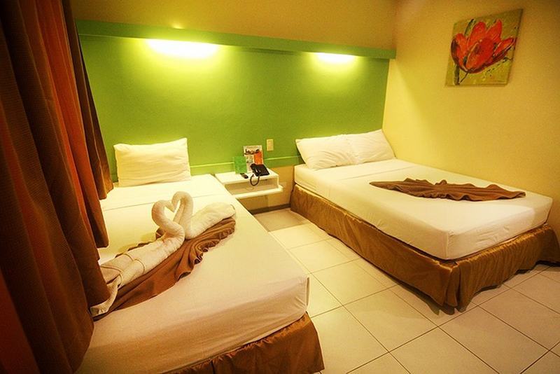 Hotel R Capitol