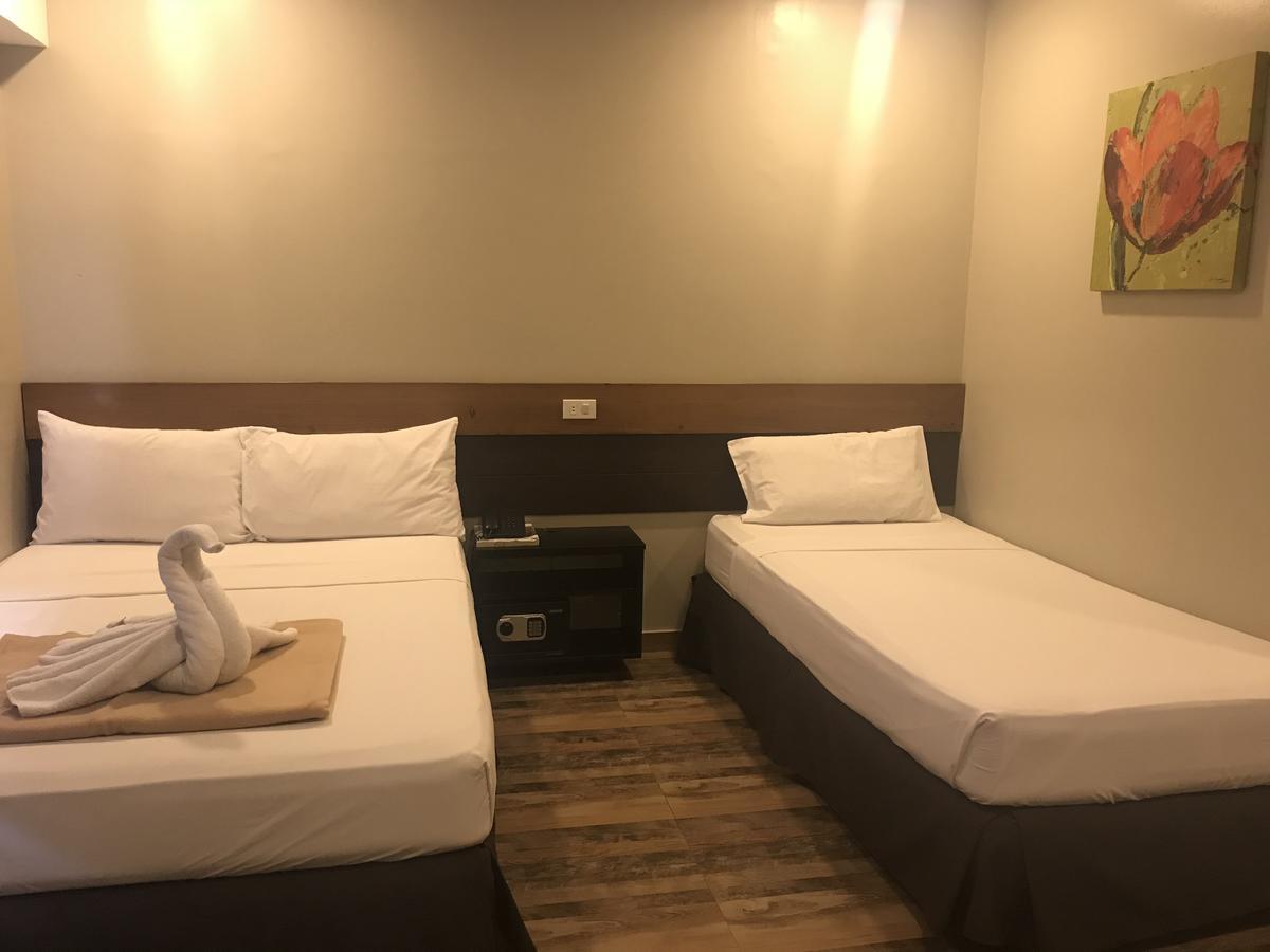 Hotel R Capitol